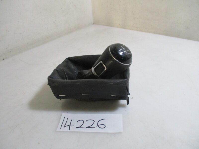 2013 VW POLO VIVO 1.4I H/B GEARSHIFT KNOB