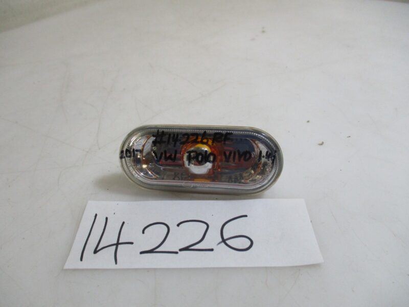 2013 VW POLO VIVO 1.4I H/B RH MARKER LAMP