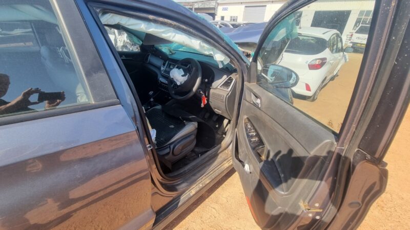 2017 HYUNDAI TUCSON 2.0I PREMIUM VARIOUS SPARES - Image 6
