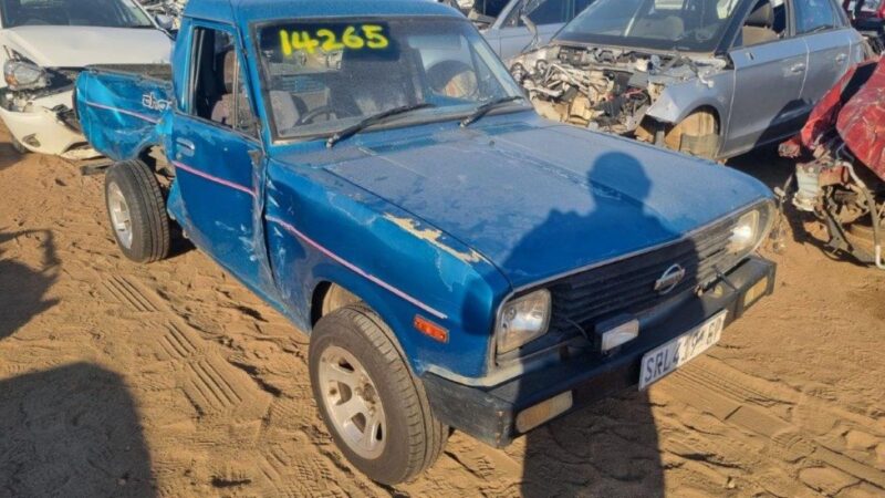 1999 NISSAN 1400 - Image 3