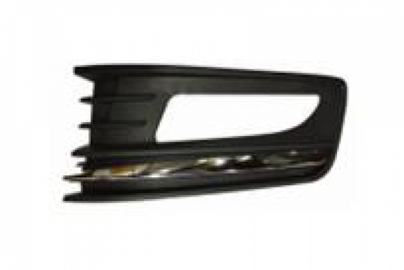 16-19 VW POLO 7 SEDAN RF FOGLAMP COVER + HOLE + CHROME