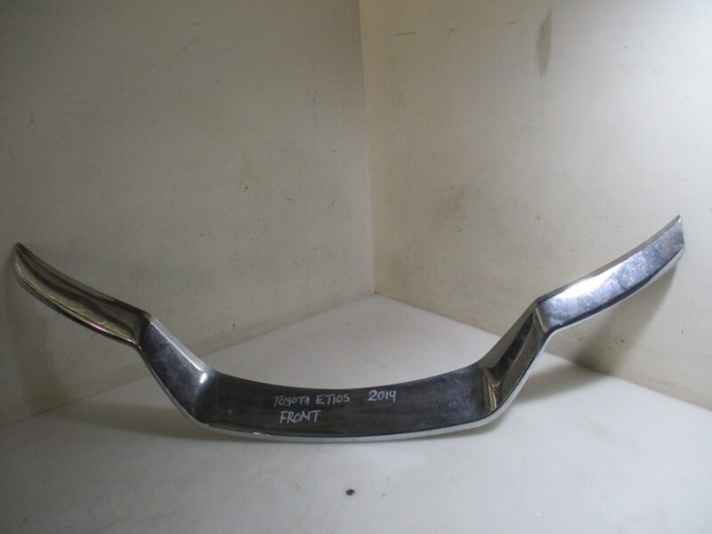 2019 TOYOTA ETIOS 1.5I SPRINT H/B GRILLE LOWER MOULDING