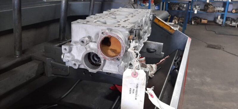 2005 FORD FIESTA 1.4I FXJA CYLINDER HEAD - Image 2