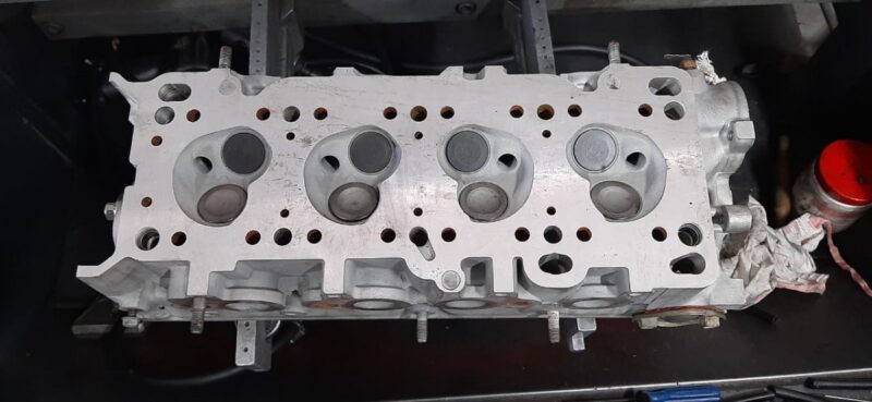 2005 FORD FIESTA 1.4I FXJA CYLINDER HEAD - Image 4
