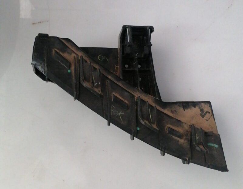 2015 HYUNDAI GRAND I10 1.2I RH HEADLAMP BRACKET / BUMPER SLIDE