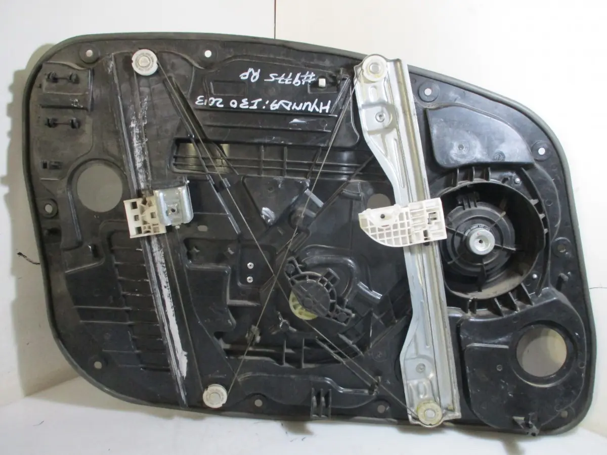 2013 HYUNDAI I30 1.6I RF WINDER MECH + MOTOR