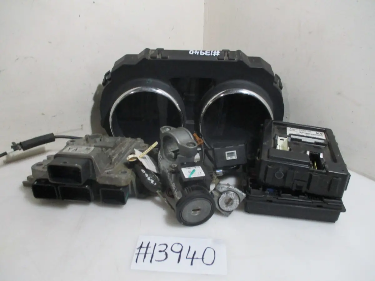 2017 NISSAN ALMERA 1.5 A/T LOCKSET