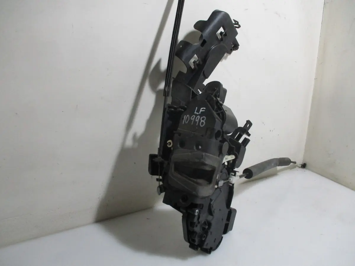 2010 JAGUAR XF 3.0D V6 LF DOOR LOCK
