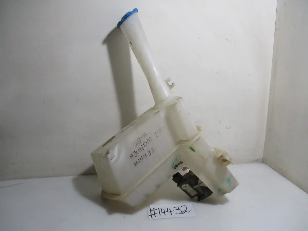 2018 HYUNDAI I20 1.2I H/B WINDSCREEN WASHER BOTTLE