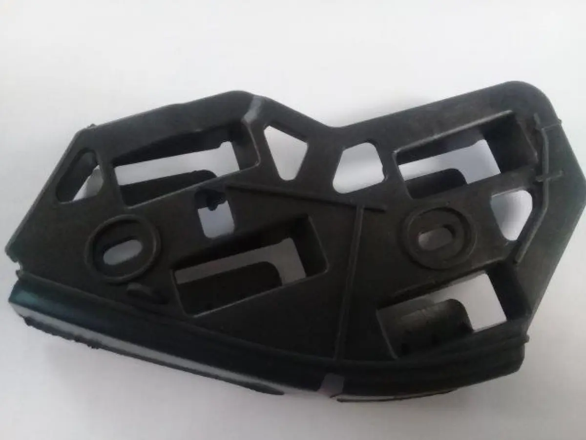 06- VW POLO /VIVO 10-17 RF BUMPER SLIDE
