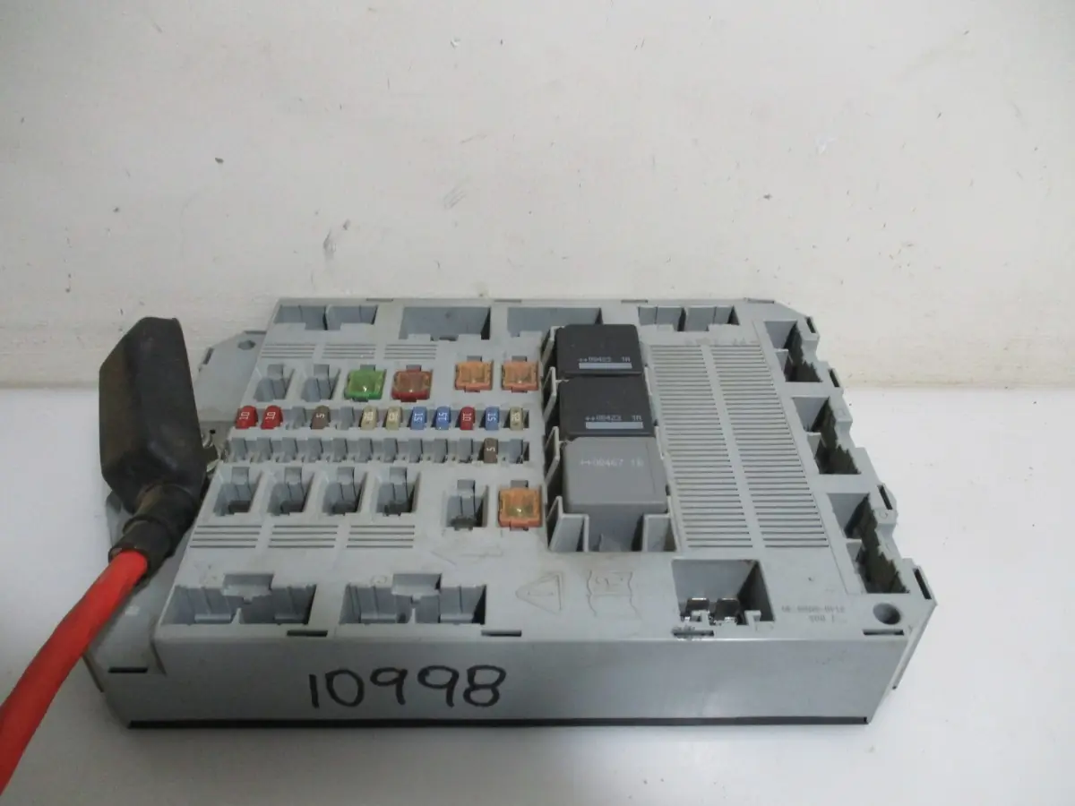 2010 JAGUAR XF 3.0D FUSE BOX MODULE