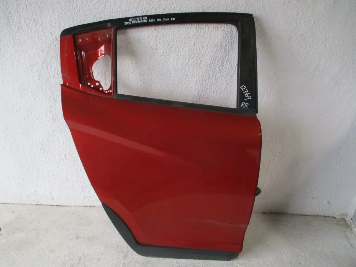 2018 MAHINDRA KUV100 1.2I RR DOORSHELL