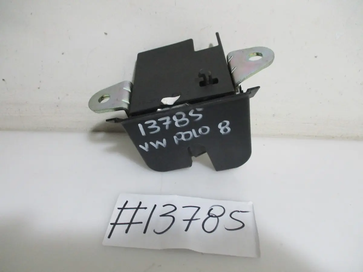 2018 VW POLO 8 1,0I R-LINE BOOTLOCK
