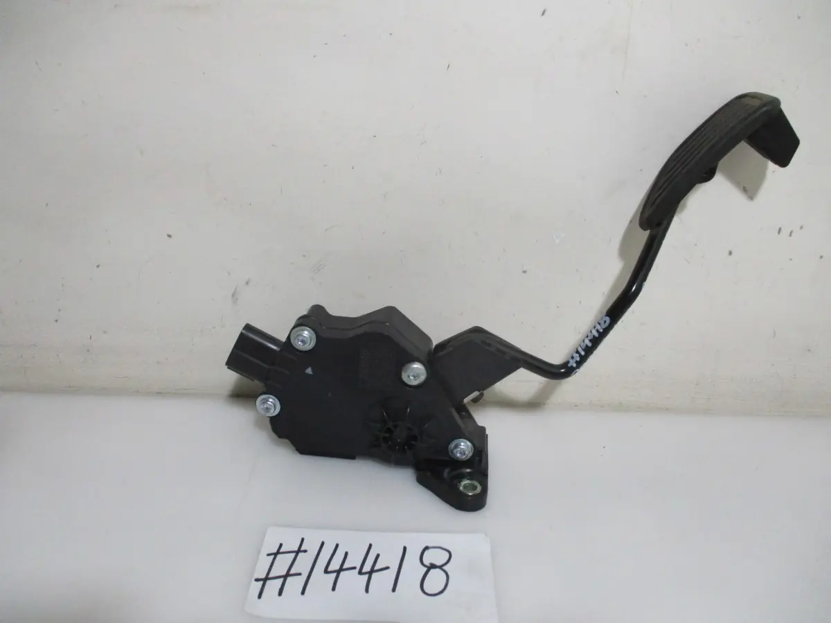 2021 TOYOTA AGYA 1.0I ACCELERATOR PEDAL
