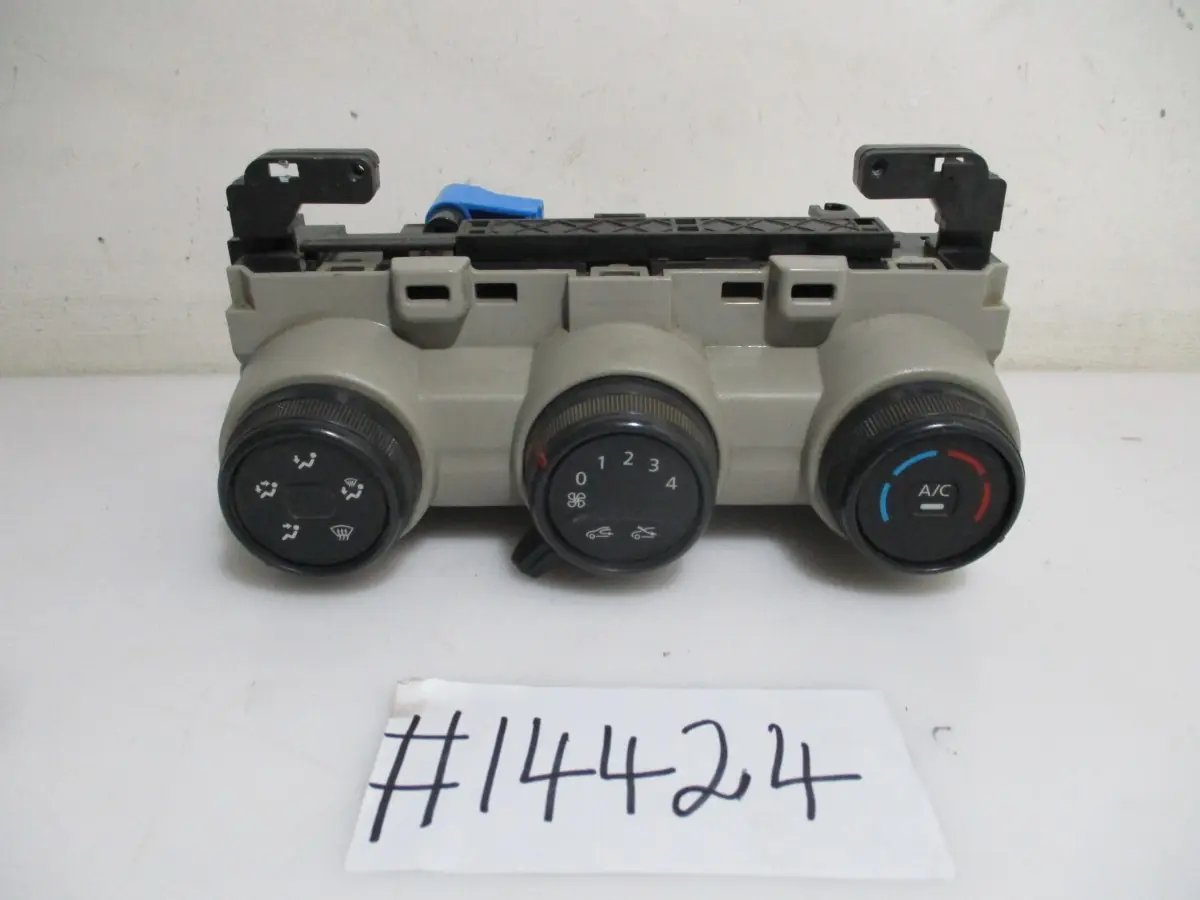 2021 RENAULT TRIBER 1.0 EXPRESSION CLIMATE CONTROL UNIT