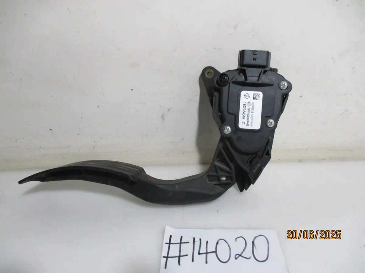 2016 RENAULT CLIO 900TI BLAZE ACCELERATOR PEDAL