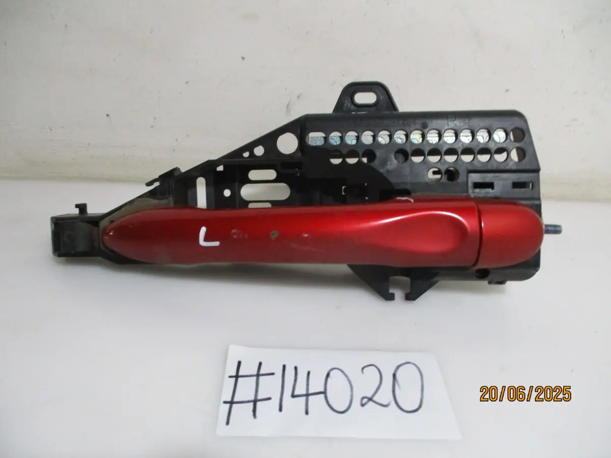 2016 RENAULT CLIO 900TI BLAZE RF DOOR HANDLE