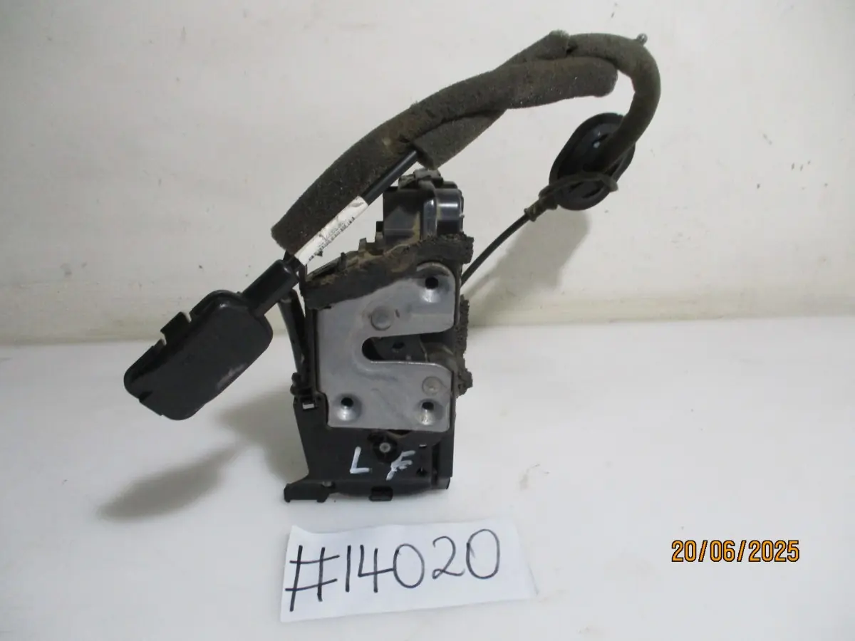 2016 RENAULT CLIO 900TI BLAZE LF DOOR LOCK