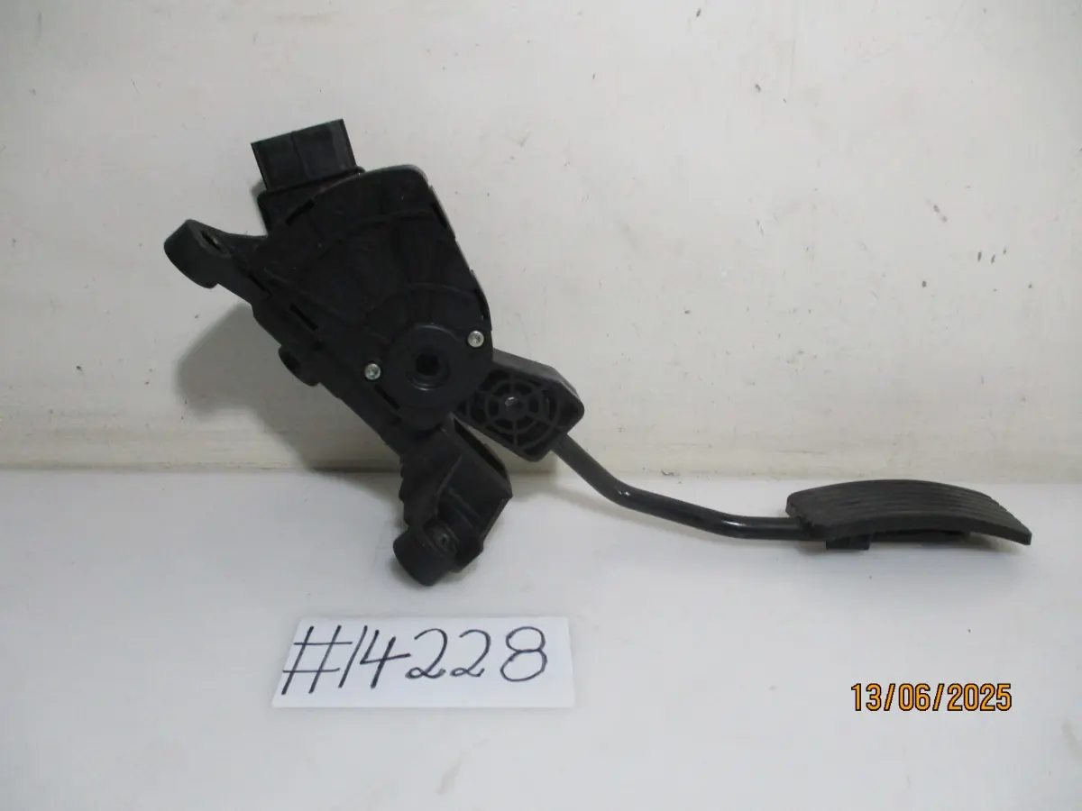 2017 HYUNDAI CRETA 1.6I EXECUTIVE ACCELERATOR PEDAL