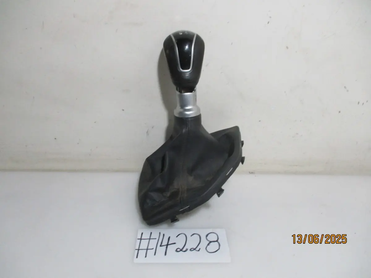 2017 HYUNDAI CRETA 1.6I EXECUTIVE GEAR SHIFT KNOB