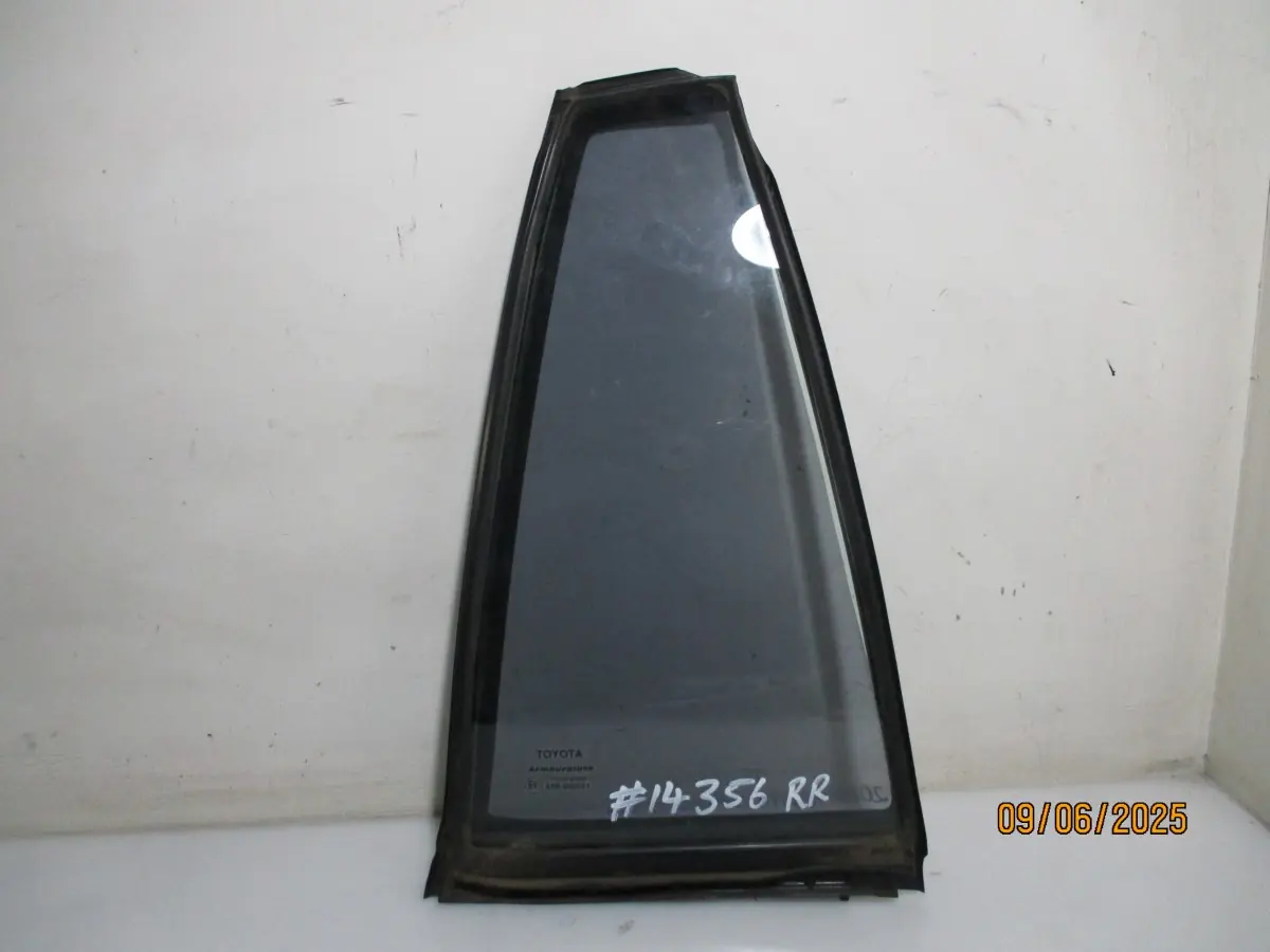 2023 TOYOTA COROLLA CROSS 1.8XI CVT RR 1/4 GLASS