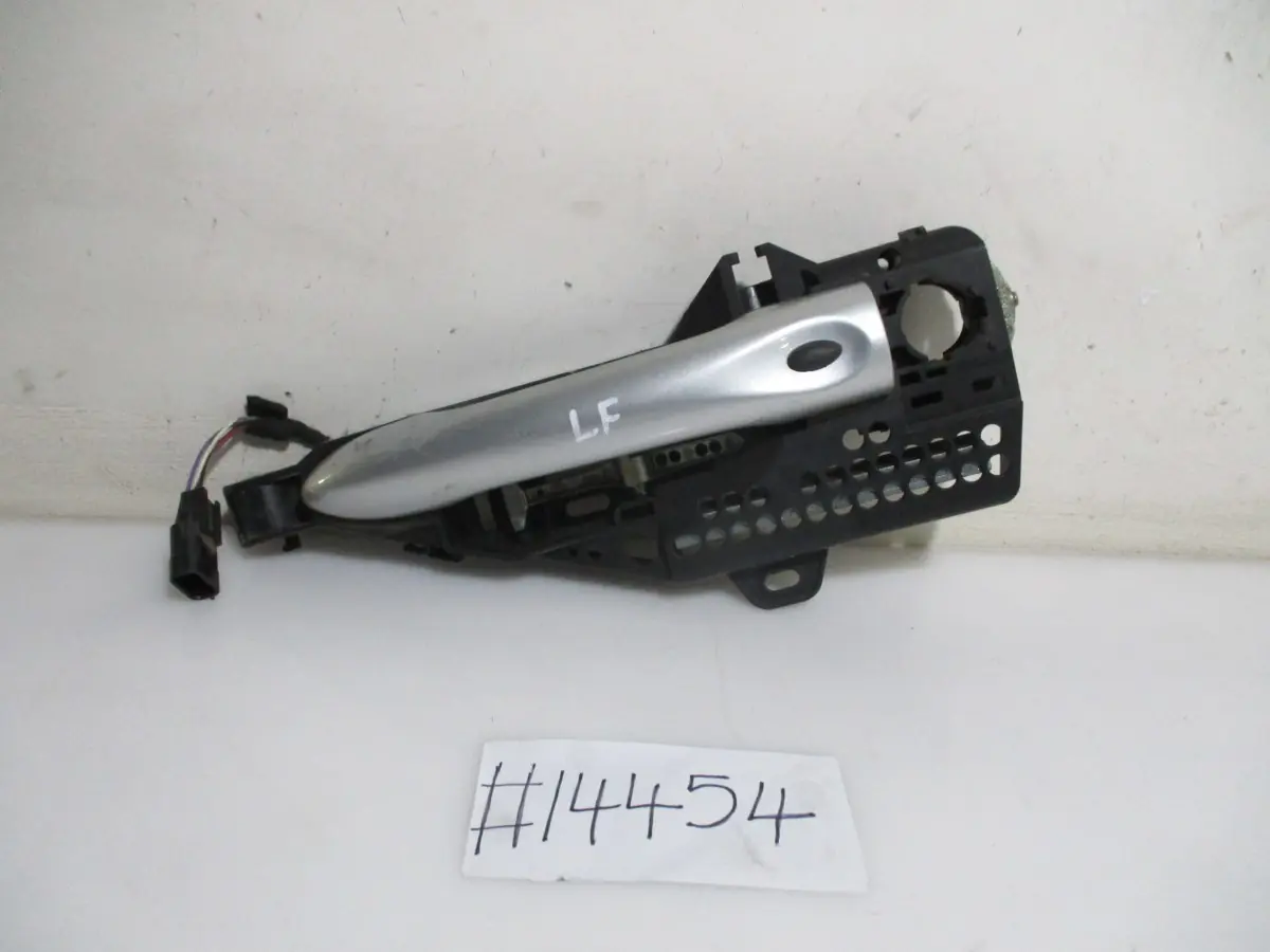 2016 RENAULT CAPTUR 900T DYNAMIQUE LF DOOR HANDLE
