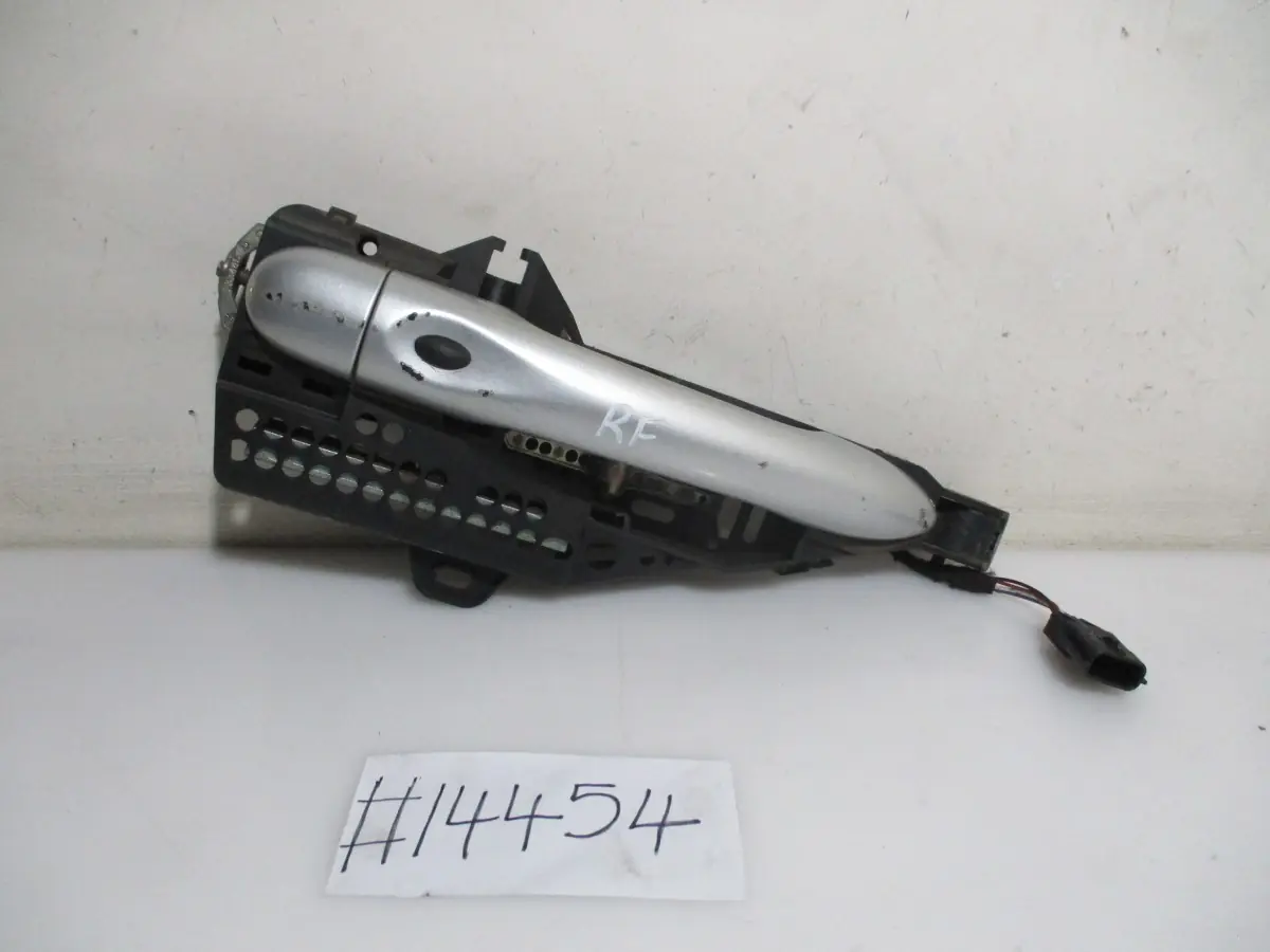 2016 RENAULT CAPTUR 900T DYNAMIQUE RF DOOR HANDLE