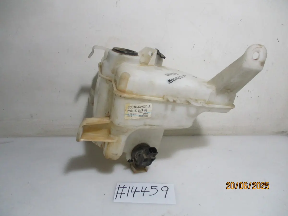 2017 TOYOTA COROLLA 1.3I PRESTIGE WINDSCREEN WASHER BOTTLE