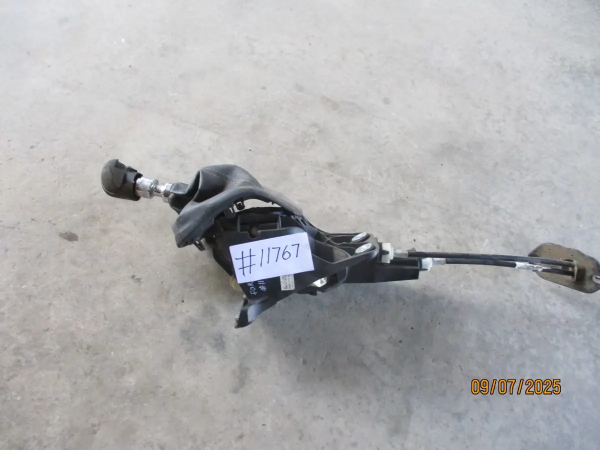 2013 FORD TRANSIT 2.2TDI GEARLEVER + LINKS