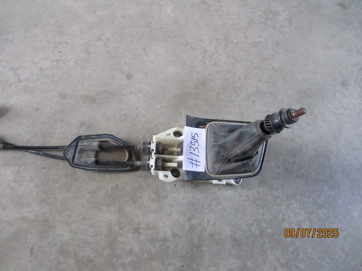 2016 TOYOTA AURIS 1.6 XS GEARLEVER WITH LINKS