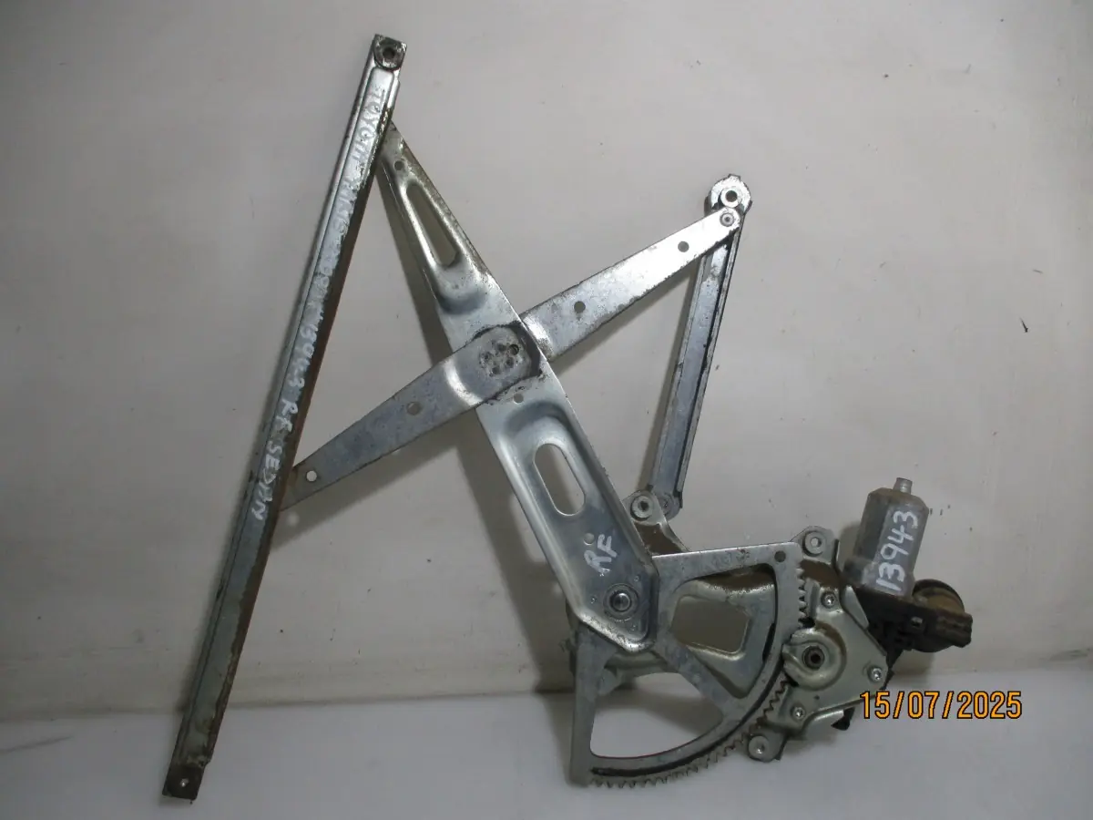 2008 TOYOTA YARIS 1.3I SEDAN RF WINDER MECH + MOTOR