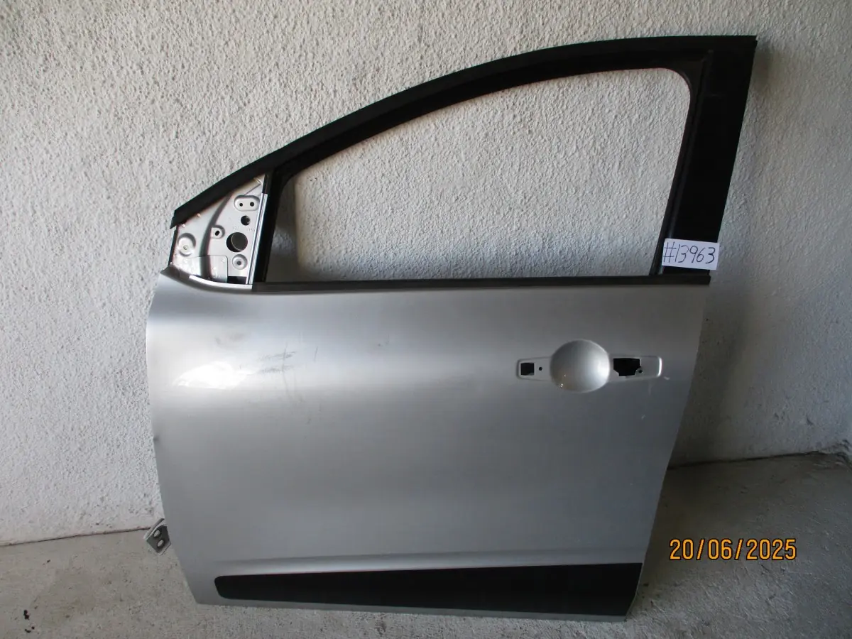 2021 RENAULT TRIBER 1.0I LF DOOR SHELL