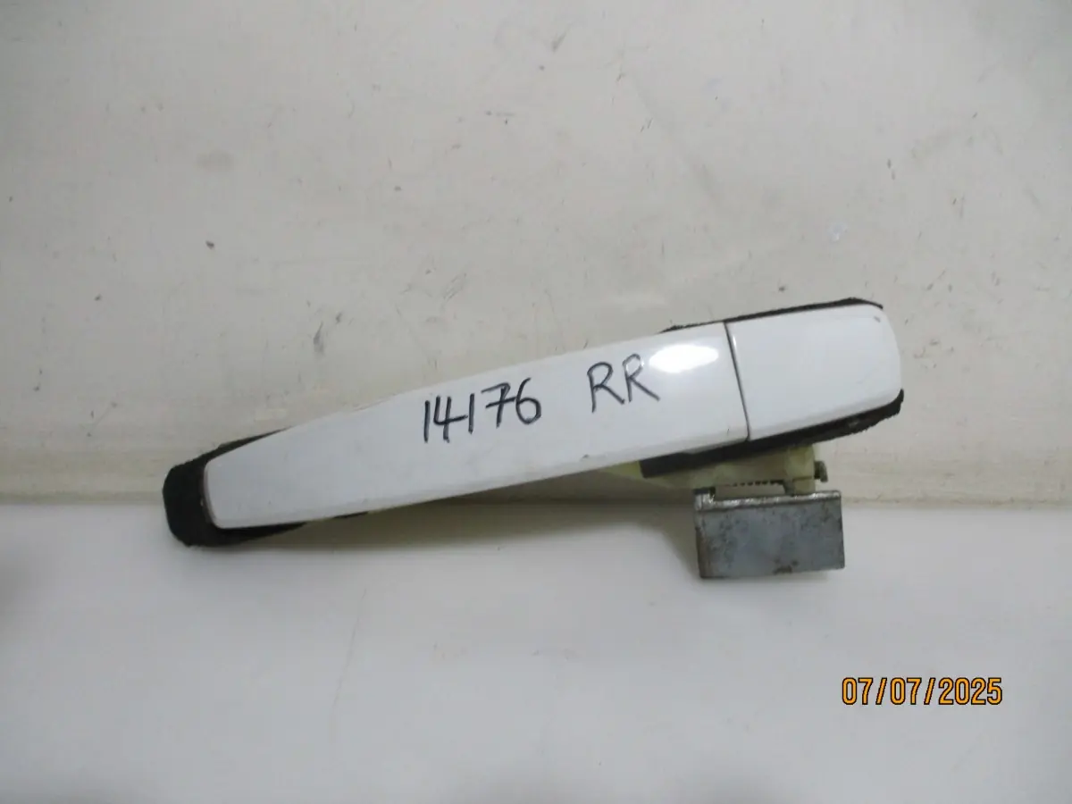 2014 CHEVROLET AVEO 1.6I SEDAN RR DOOR HANDLE