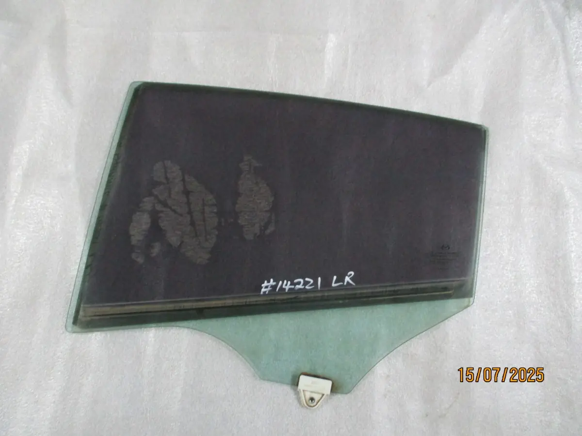 2017 MAZDA 3 1.6I AUTO H/B LR DOOR GLASS