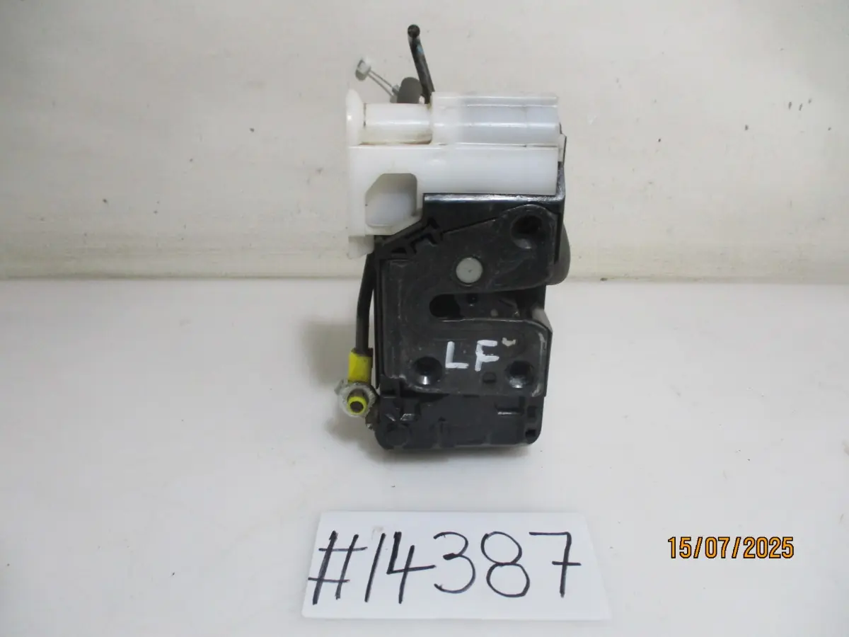2014 HYUNDAI I20 1.2I H/B LF DOOR LOCK