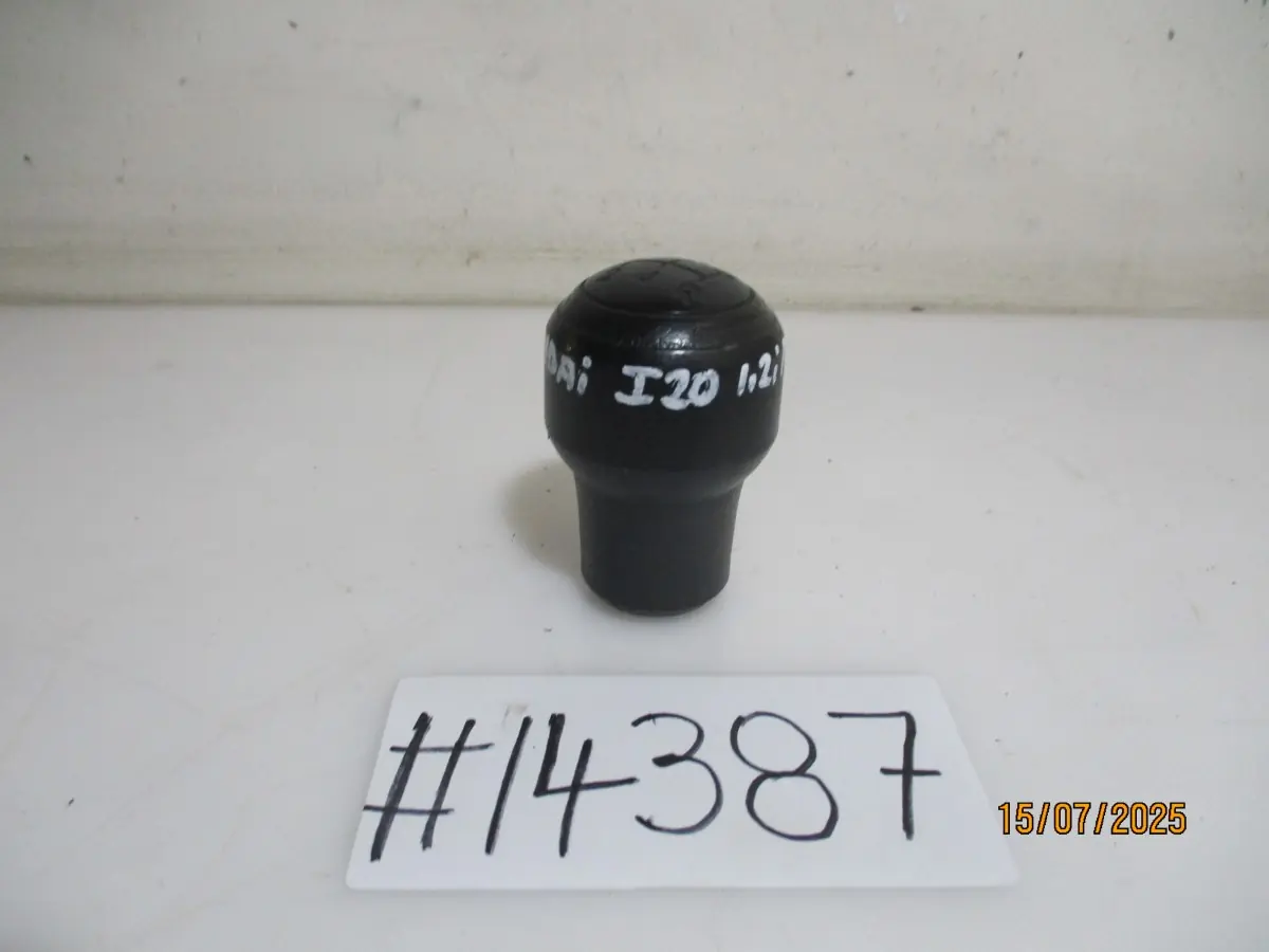 2014 HYUNDAI I20 1.2I H/B GEARSHIFT KNOB