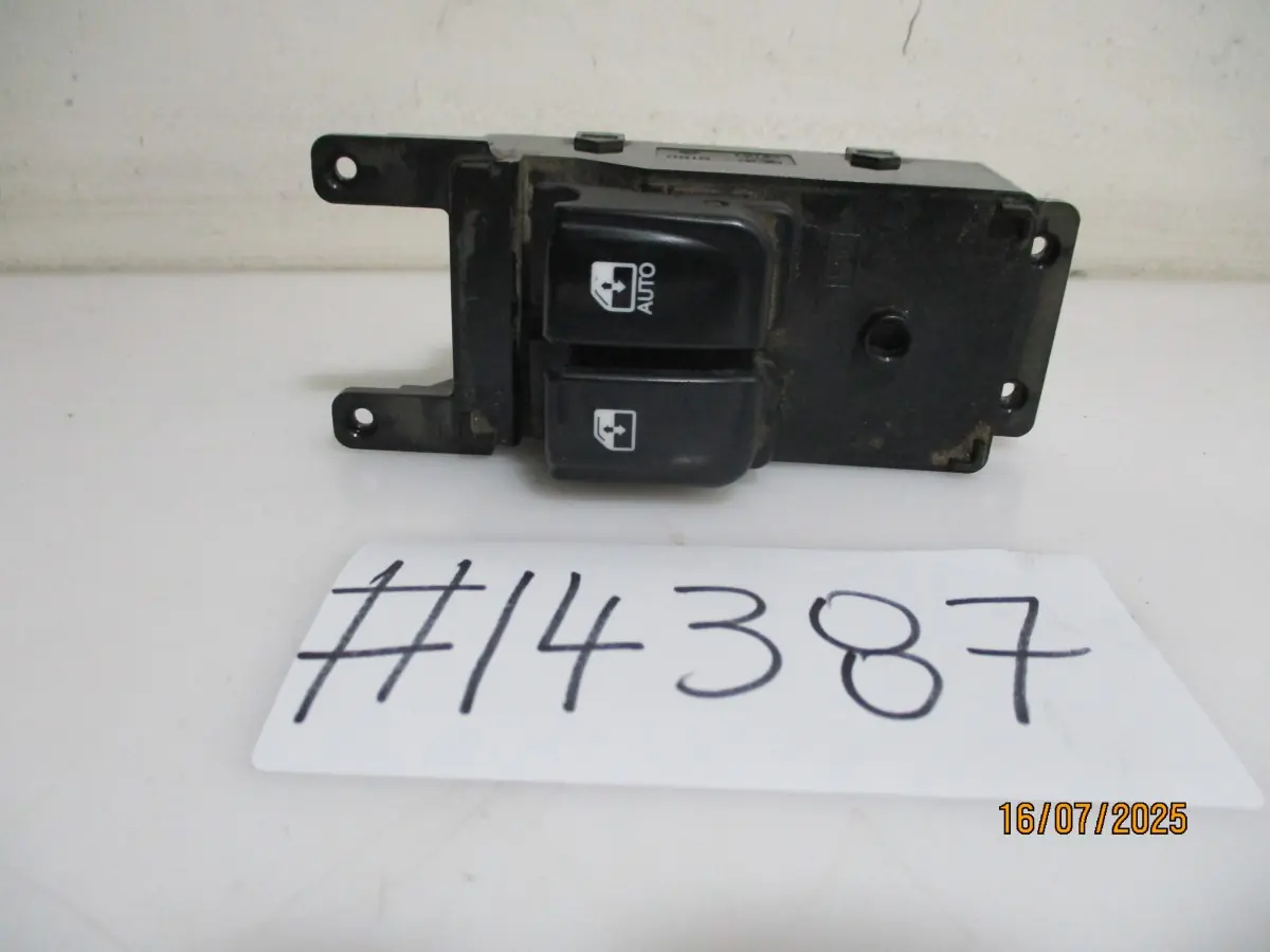 2014 HYUNDAI I20 1.2I H/B RF WINDOW SWITCH