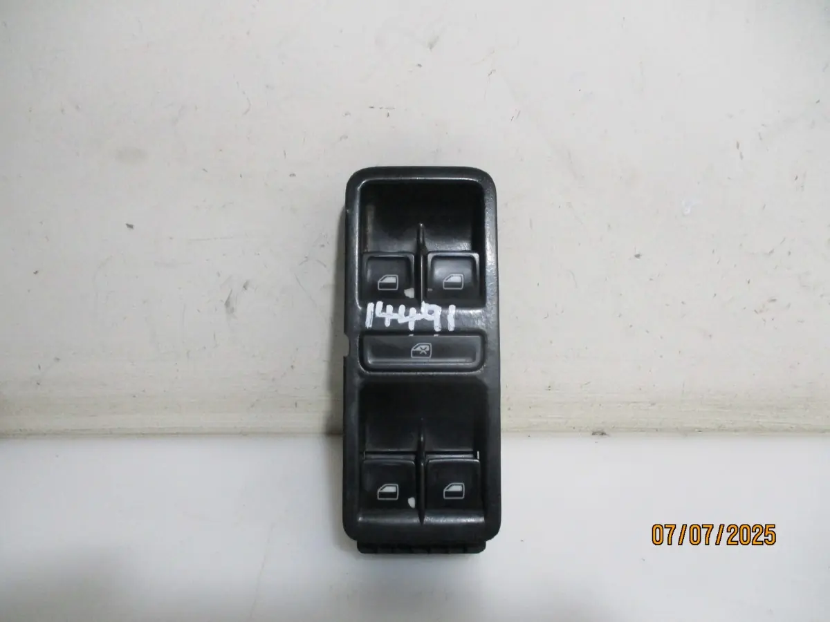 2016 VW POLO 7 1.2TSI H/B RF WINDOW SWITCH (4 BUTTON)