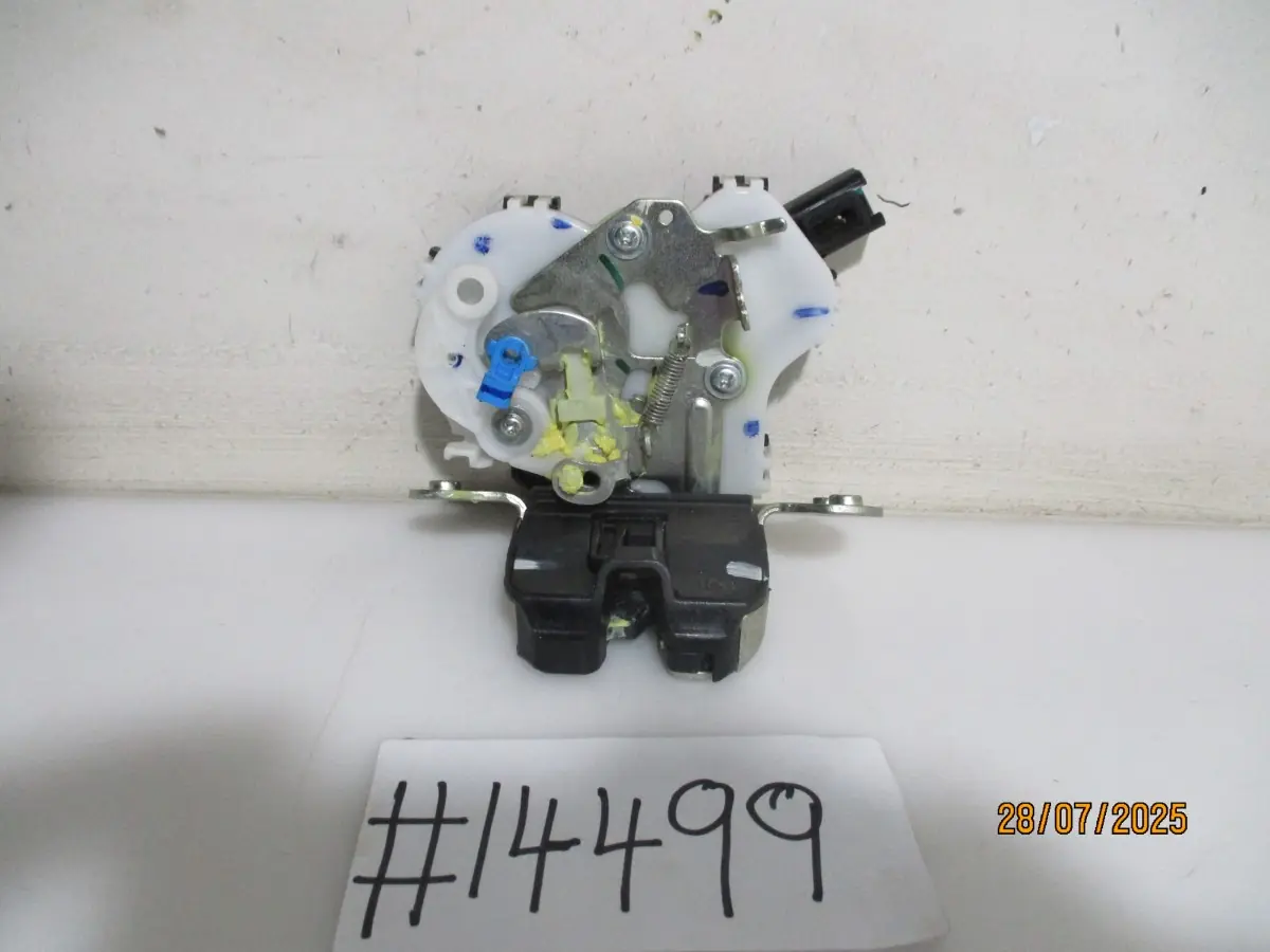 2024 TOYOTA VITZ 1.0I XR BOOTLOCK