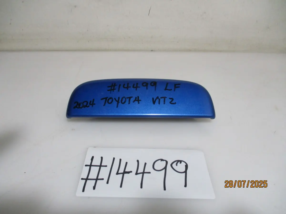2024 TOYOTA VITZ 1.0I XR LF DOOR HANDLE