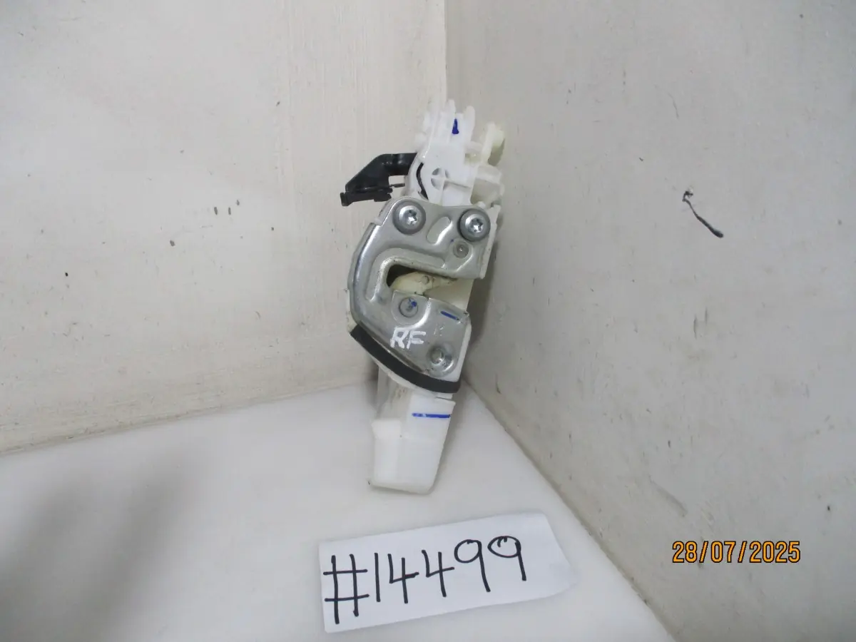 2024 TOYOTA VITZ 1.0I XR RF DOOR LOCK