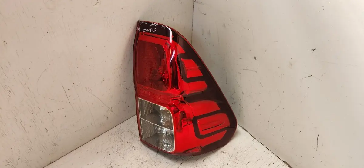 2021 TOYOTA HILUX 2.0 VVTI TAILLAMP RH