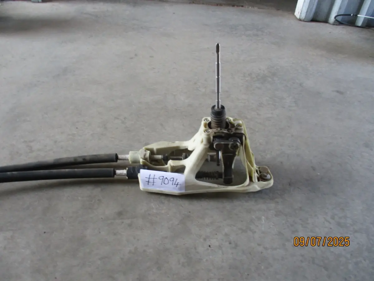 2009 MERCEDES BENZ B180 W245 GEARLEVER + LINKS