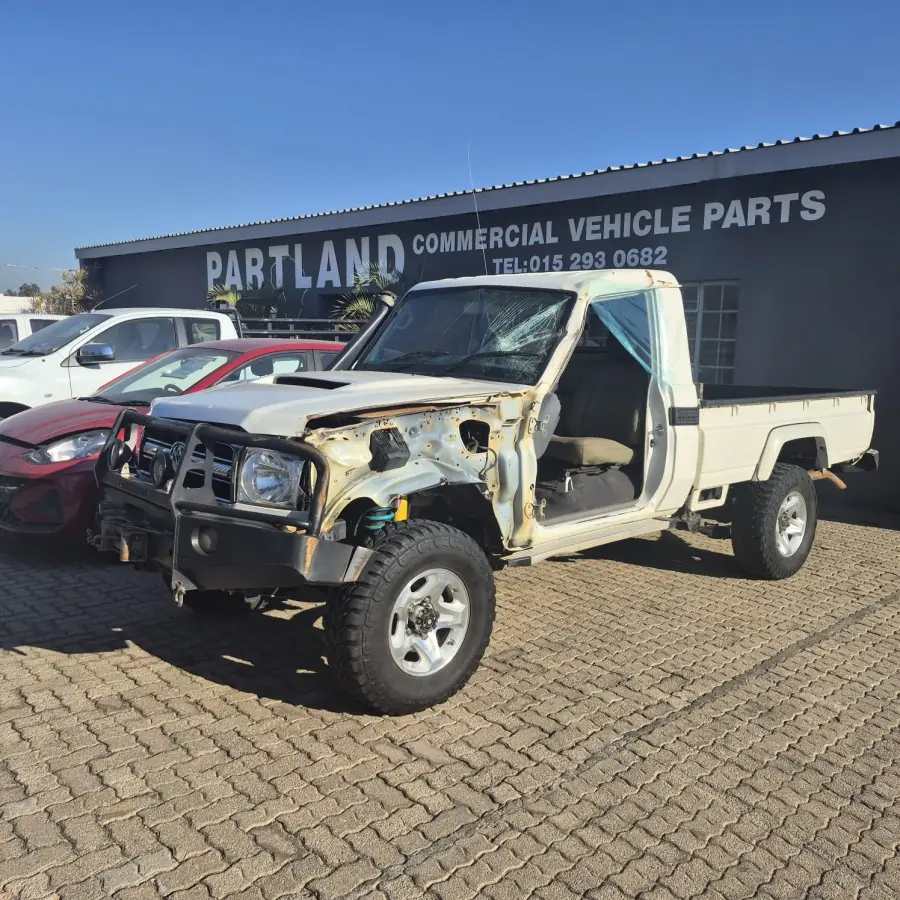 2019 TOYOTA LANDCRUISER 79 4.5D V8 P/U S/C REBUILD