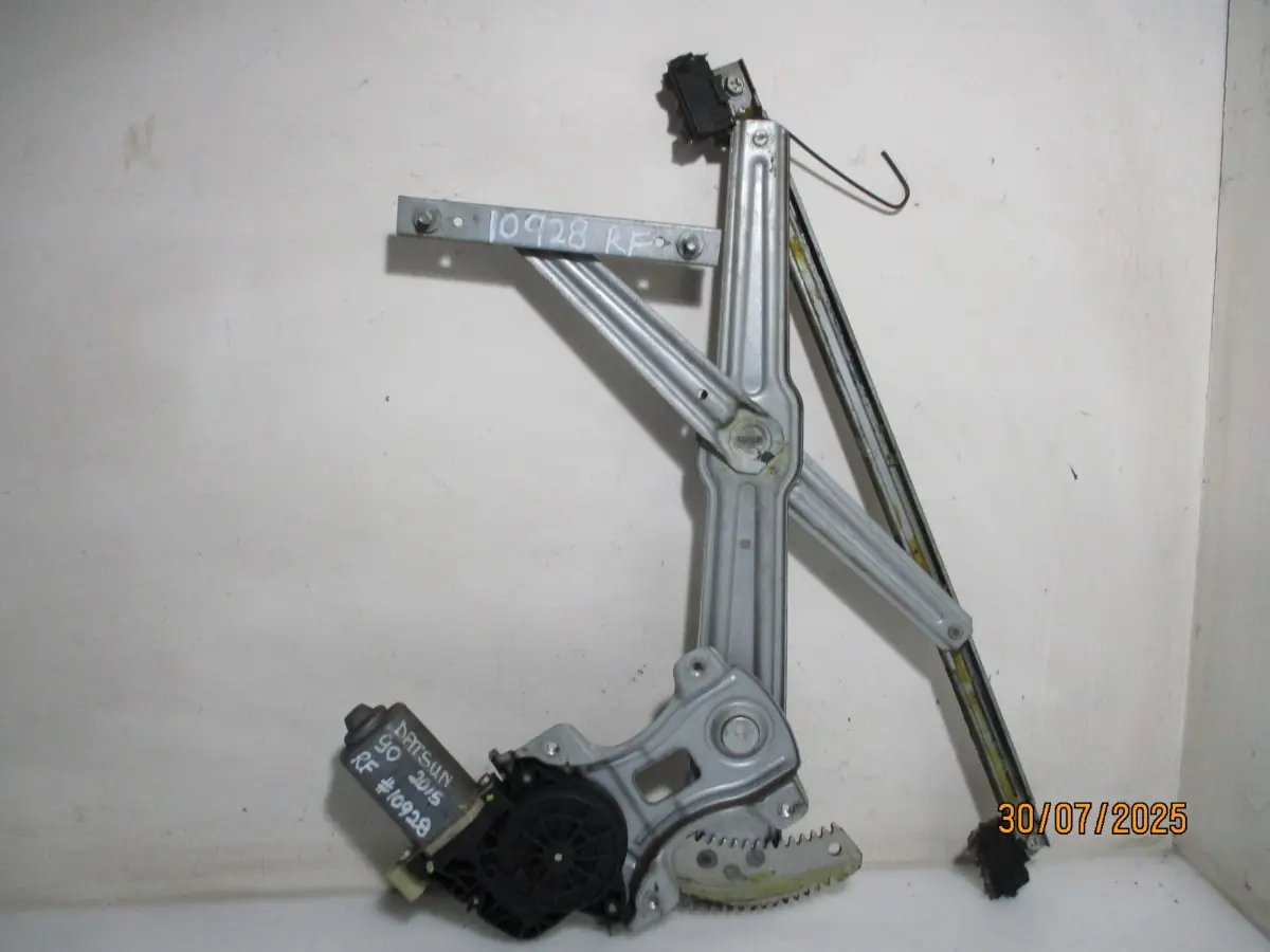2015 DATSUN GO 1.2I H/B RF WINDER MECH + MOTOR