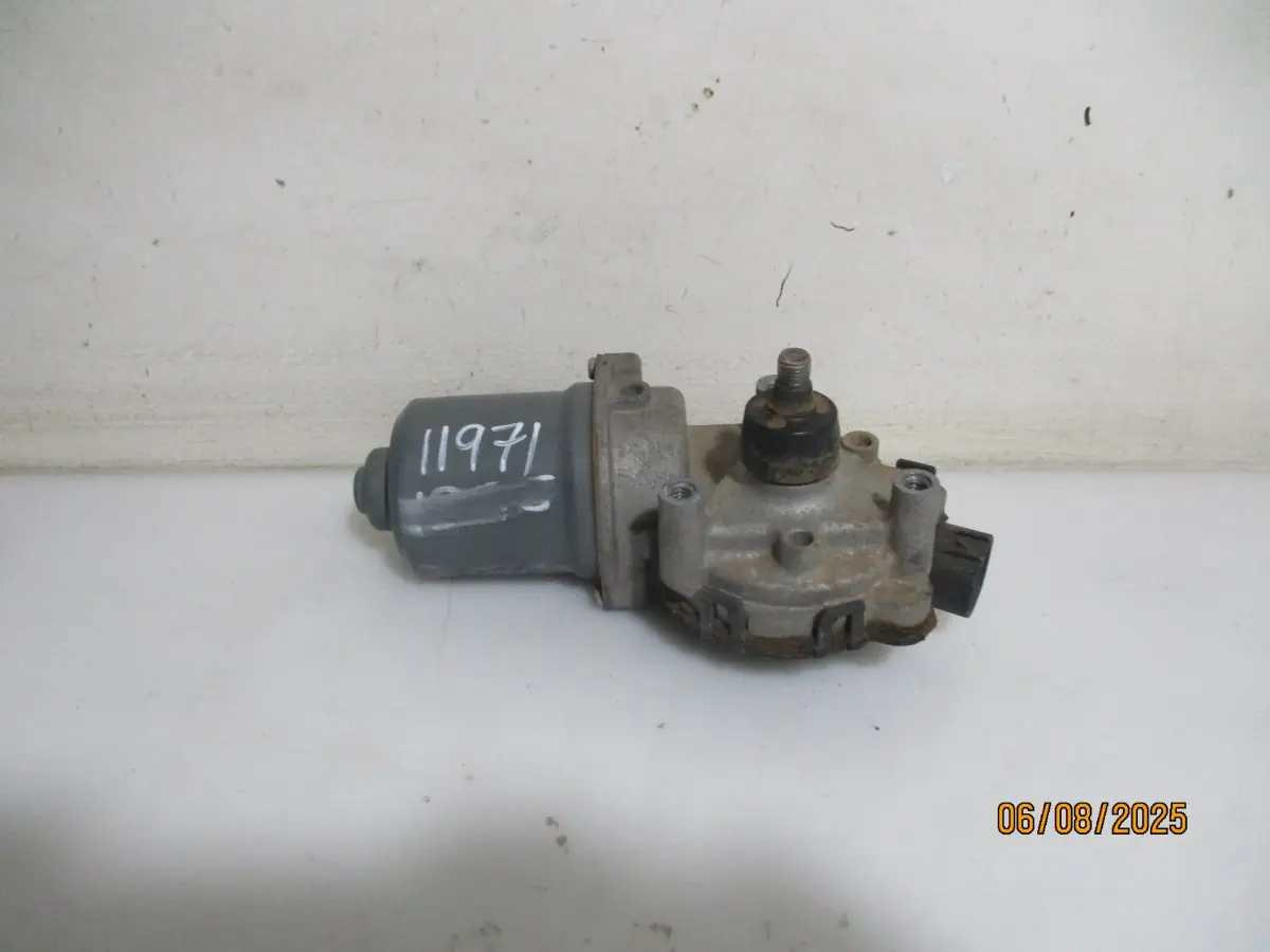 2015 TOYOTA AURIS  X 1.6I H/B FRONT WIPER MOTOR