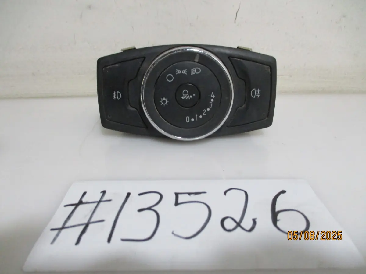 2018 RENAULT KWID 1.0I A/T HEADLAMP SWITCH