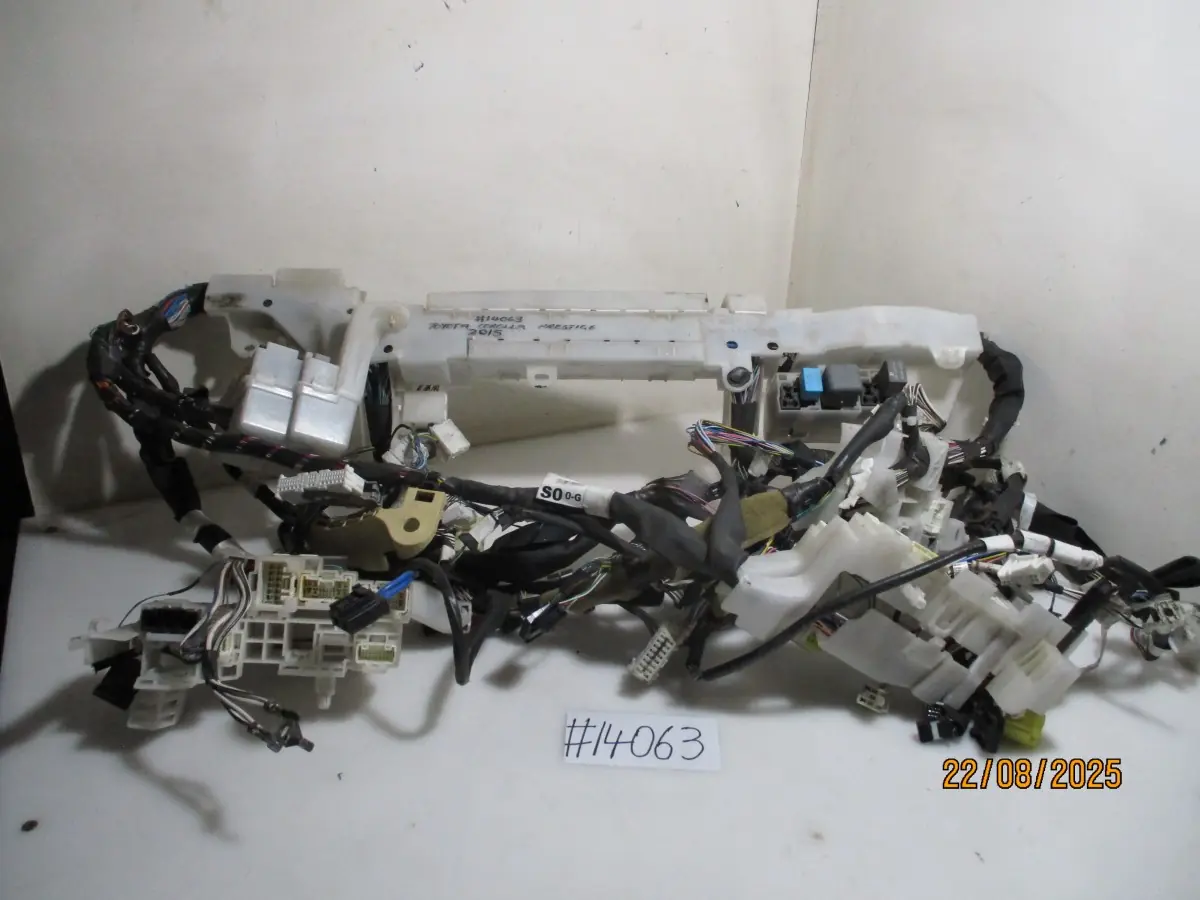 2015 TOYOTA COROLLA 1.4D PRESTIGE DASH WIRING