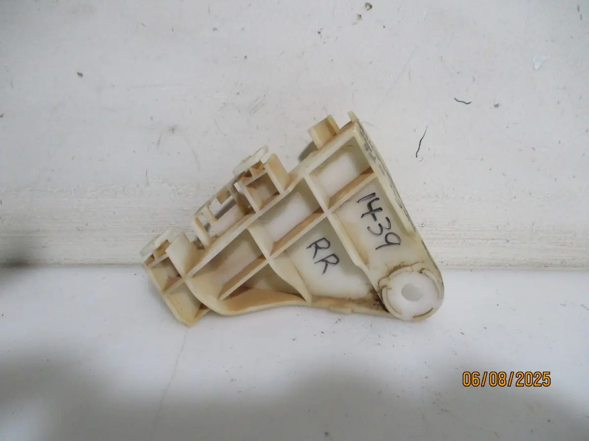 2015 TOYOTA COROLLA 1.3I PRESTIGE RR BUMPER SLIDE REAR
