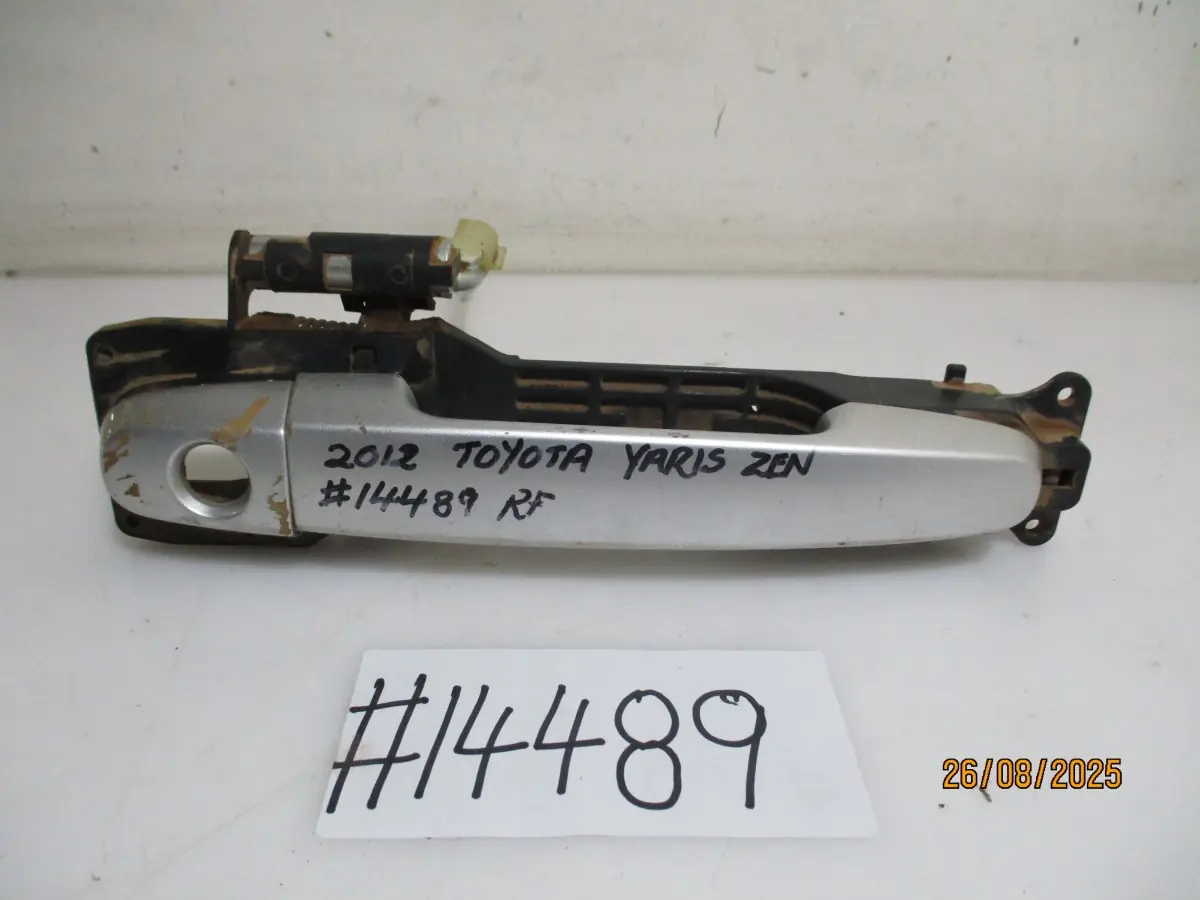 2012 TOYOTA YARIS 1.3I SEDAN A/T RF DOOR HANDLE